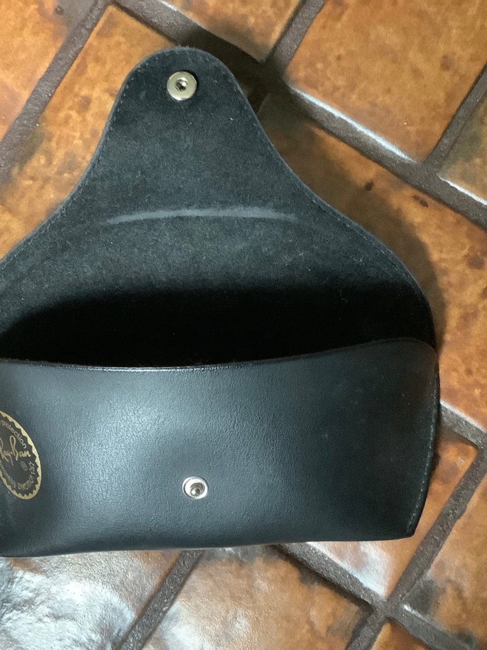 RAYBAN SUNGLASS CASE BLACK BRAND NEW WITH GOLD RAYBAN SEAL